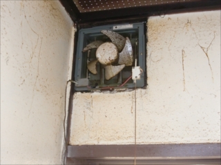 台所換気扇設置工事前の画像